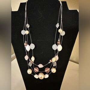 Super fun chunky bead necklace in terrific condition